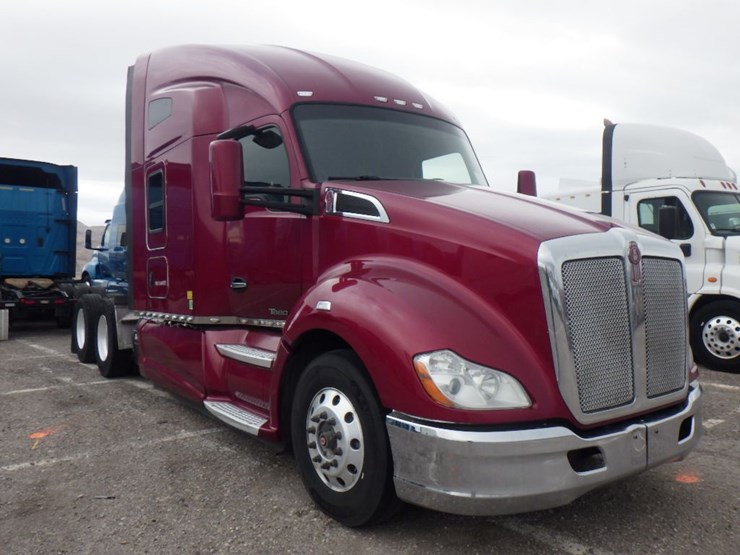 2015-kenworth-t680-image-3