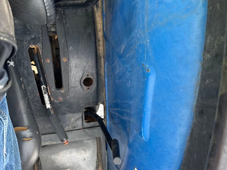 new-holland-tn75-image-16