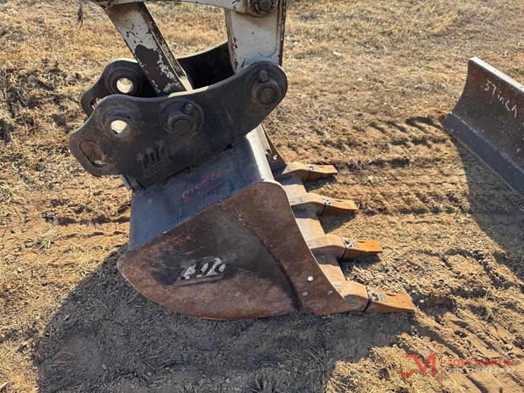 2019-takeuchi-tb230-image-11