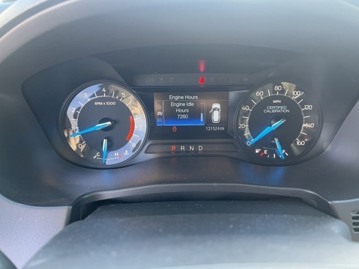 2016-ford-explorer-image-29