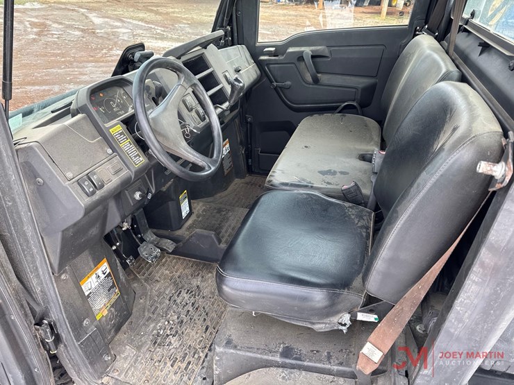 2019-john-deere-xuv-835m-utv-image-11