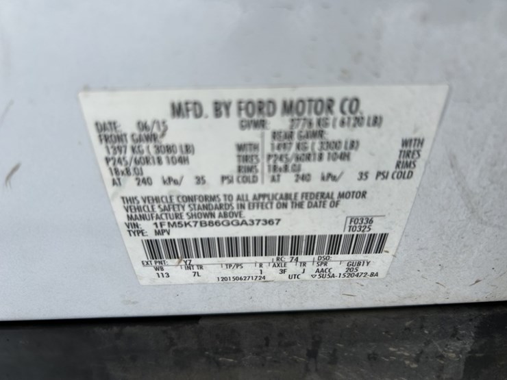 2016-ford-explorer-image-33