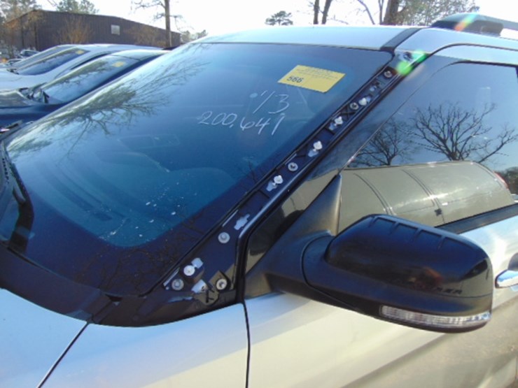 2013-ford-explorer-image-7