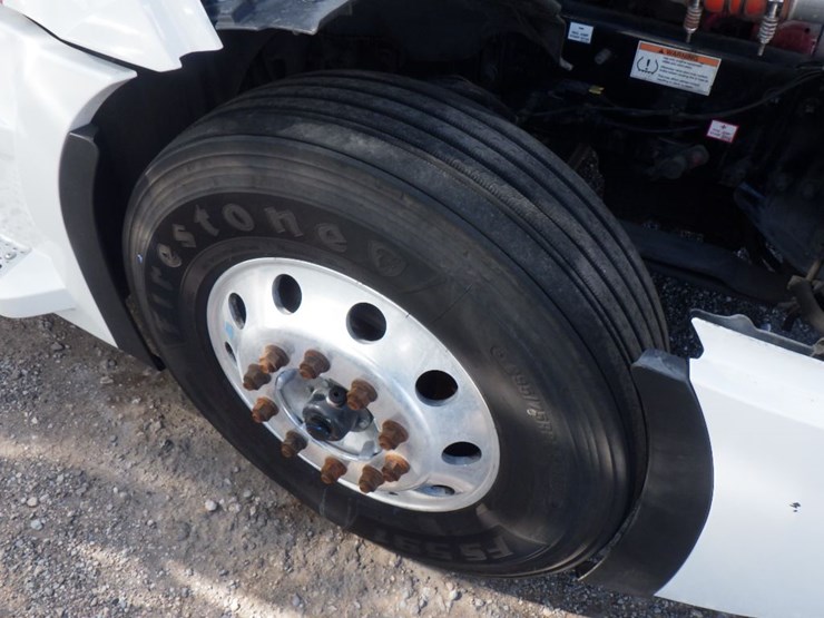 2024-freightliner-cascadia-126-image-29