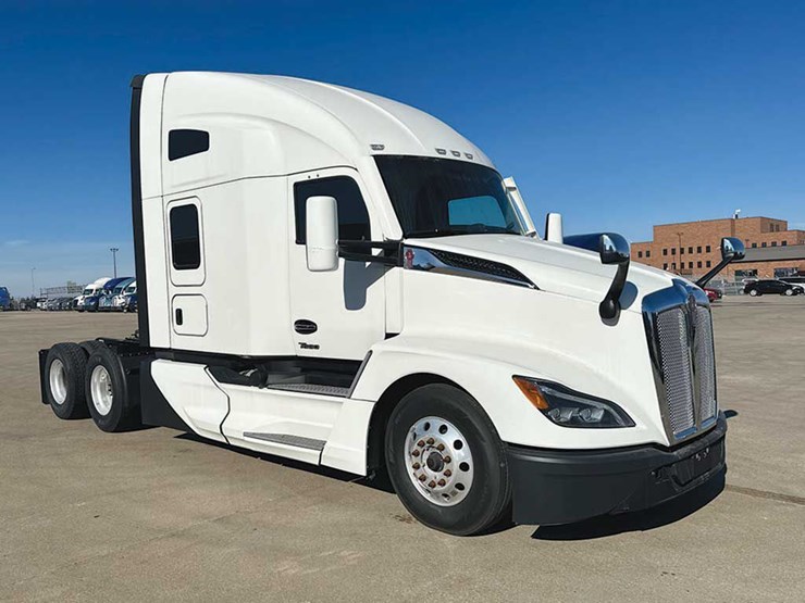 2023-kenworth-t680-image-1