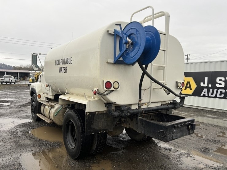 1995-ford-l9000-image-6