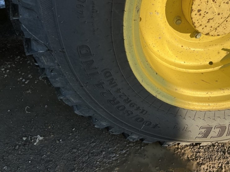 2015-john-deere-6125m-image-15