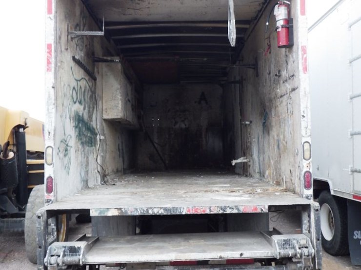 2003-international-durastar-4300-image-12