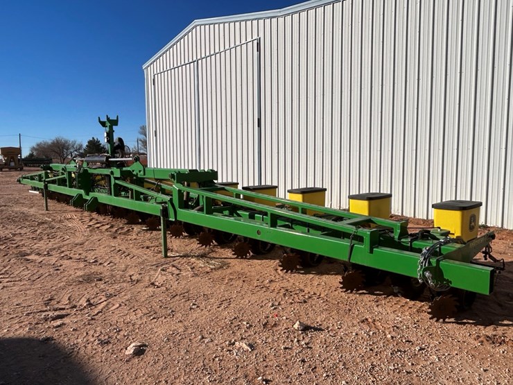 john-deere-1700-image-12