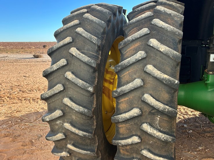 2019-john-deere-8370r-image-5