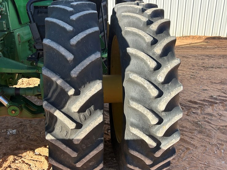 2010-john-deere-8295r-image-22