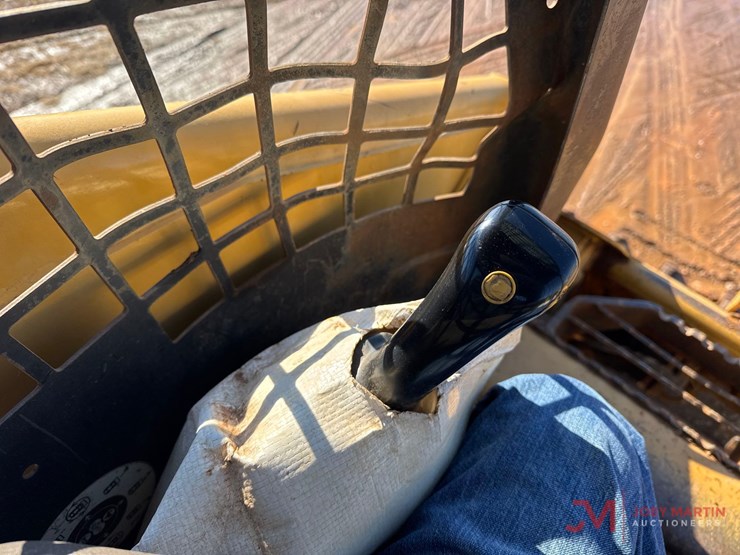 2003-caterpillar-277-image-19