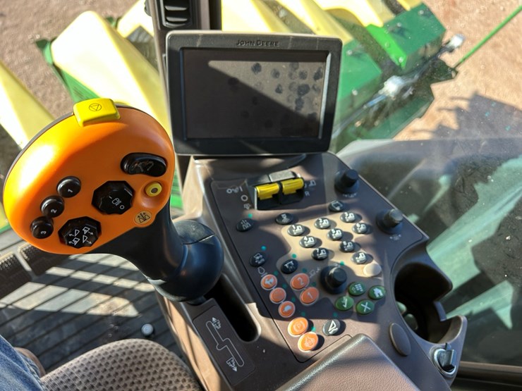 john-deere-cs690-image-29
