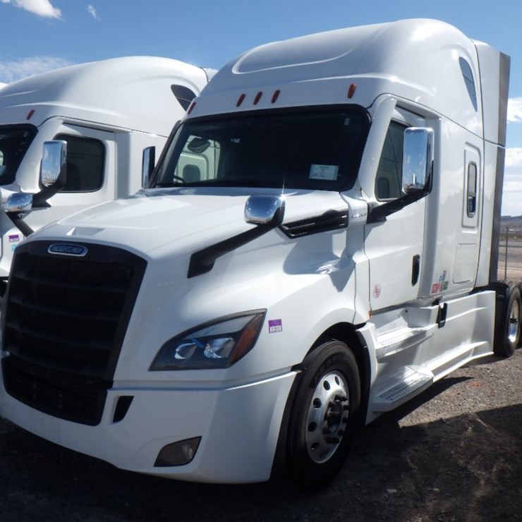 2024 FREIGHTLINER CASCADIA 126