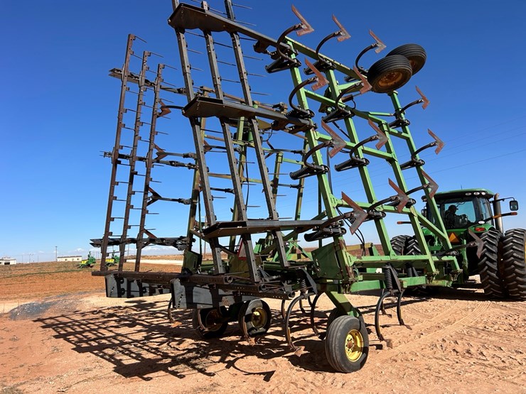 john-deere-680-image-3