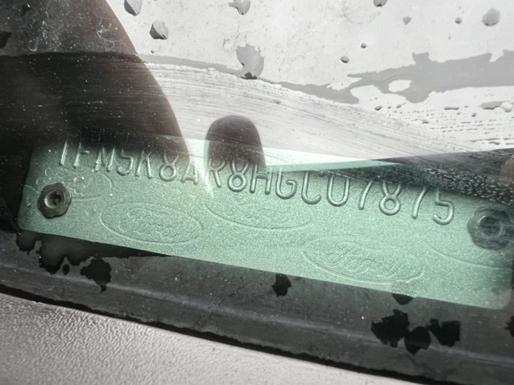 2017-ford-explorer-image-9