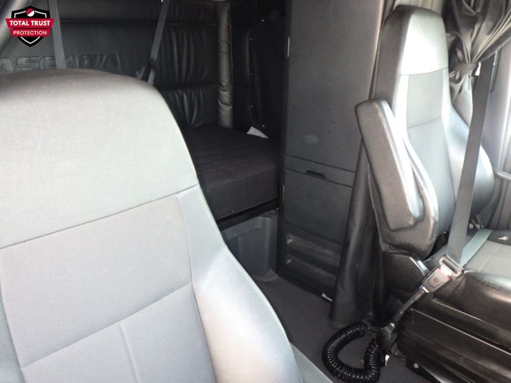 2024-freightliner-cascadia-126-image-6