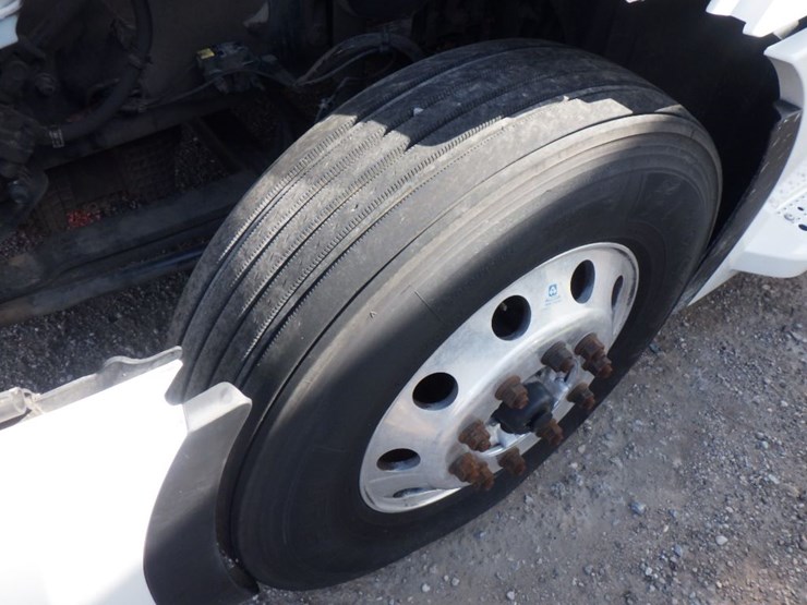 2024-freightliner-cascadia-126-image-25