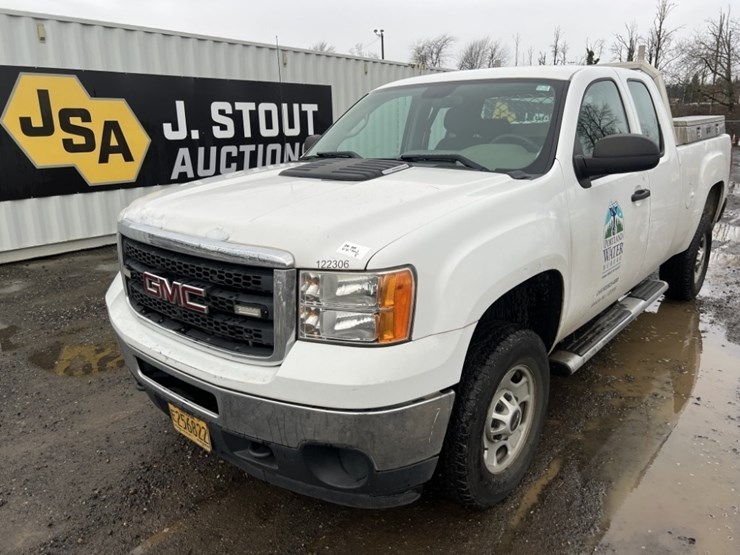 2012-gmc-sierra-extra-cab-4x4-pickup-image-1