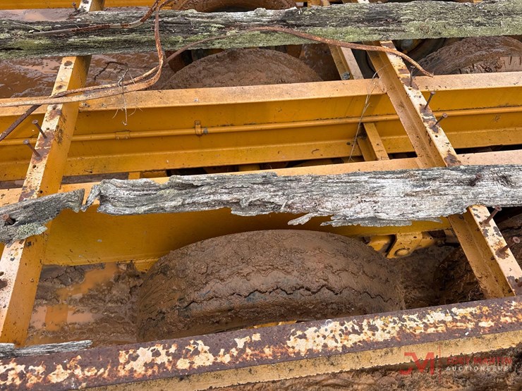 20'-tri-axle-tag-trailer-image-7