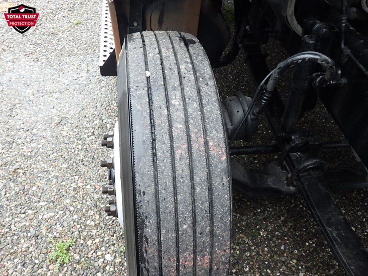 2022-kenworth-t680-image-27