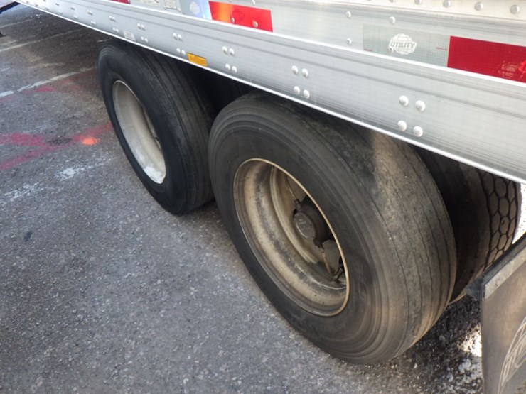 2022-utility-4000d-x-image-13