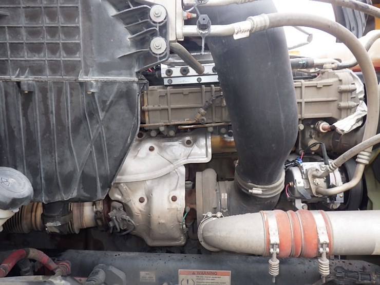 2022-freightliner-cascadia-126-image-21