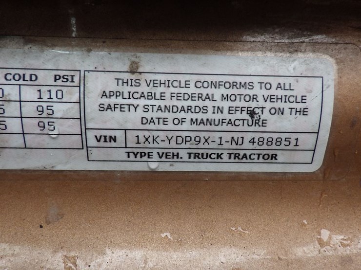 2022-kenworth-t680-image-24