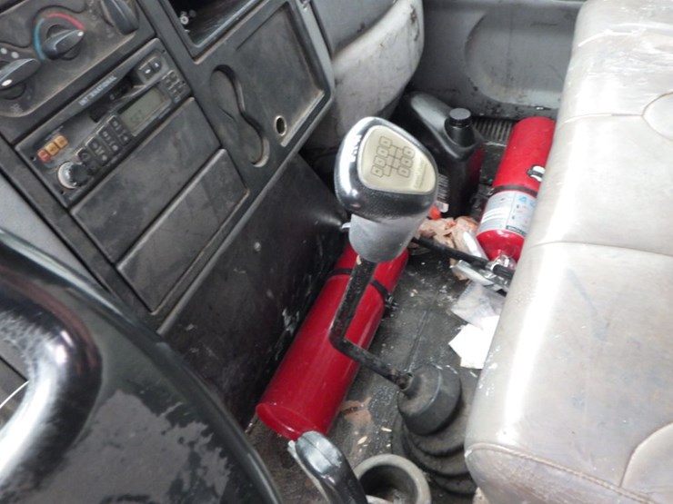 2003-international-durastar-4300-image-20