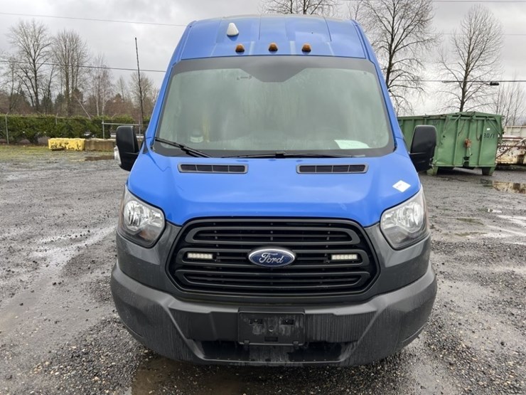 2019-ford-transit-image-8