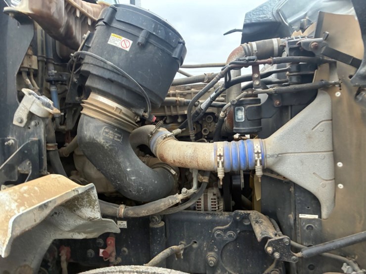 2015-western-star-4700-image-8