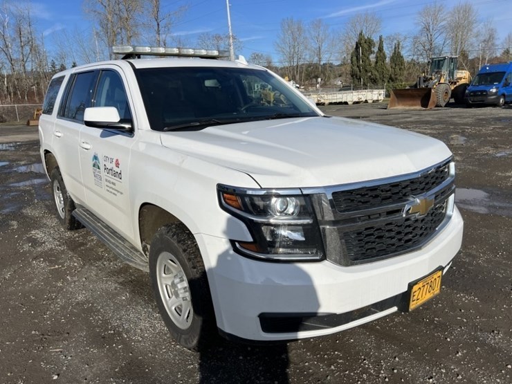 2018-chevrolet-tahoe-image-2