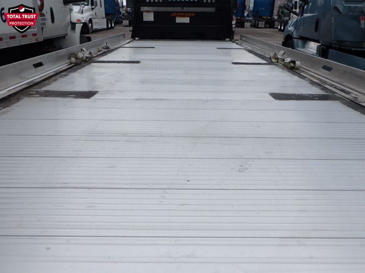 2020-isuzu-nrr-image-9