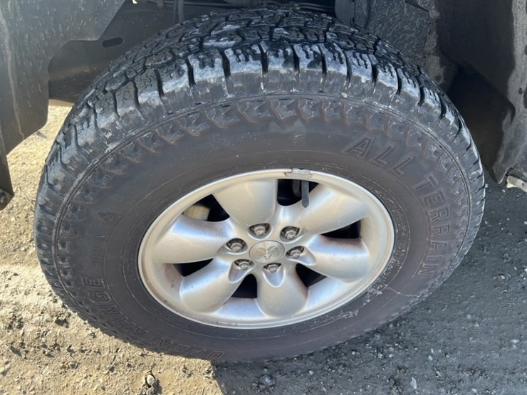 2004-dodge-dakota-sport-image-16