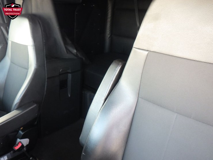 2024-freightliner-cascadia-126-image-23