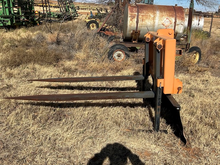 #72-•-sm-fab-bale-mover-image-1