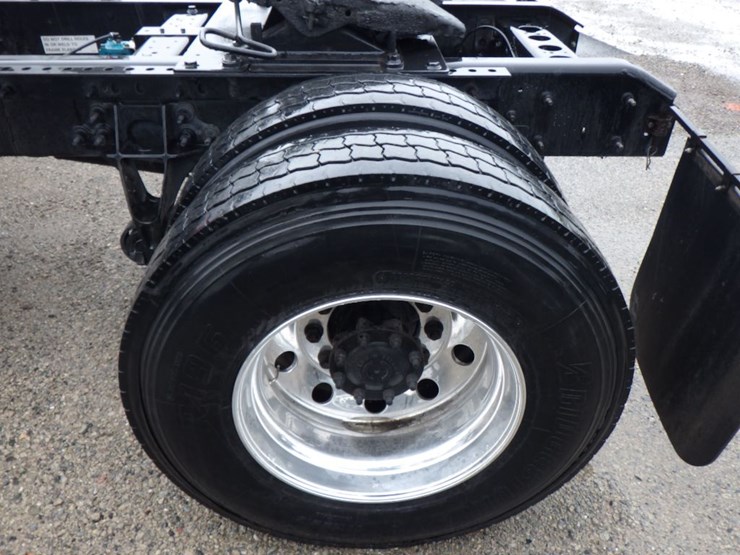 2013-international-durastar-4400-image-11