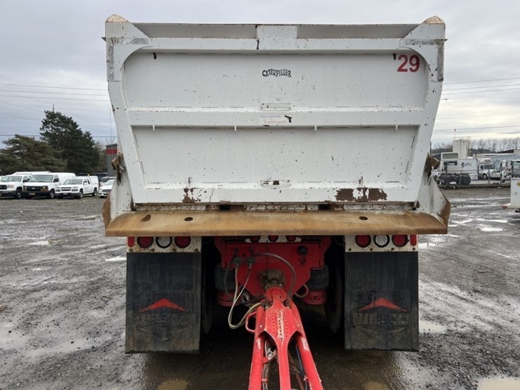 2017-peterbilt-389-image-5