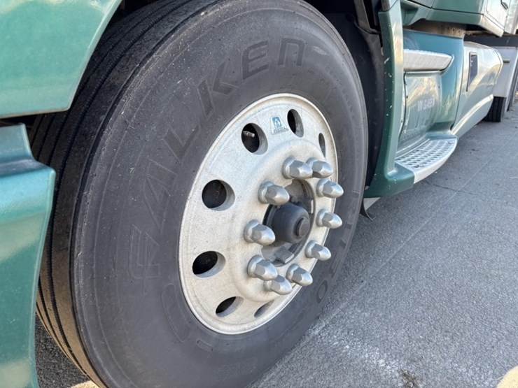 2016-kenworth-t680-image-9