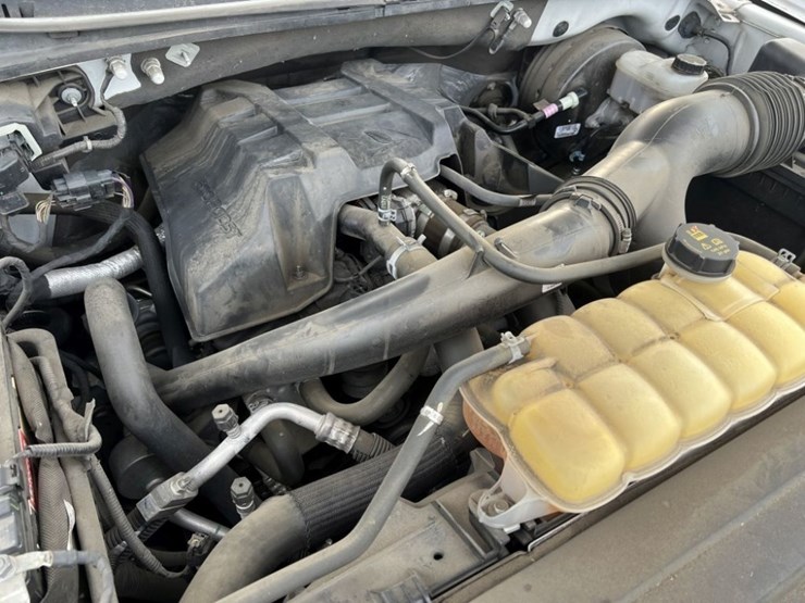 2017-ford-f150-xlt-image-35