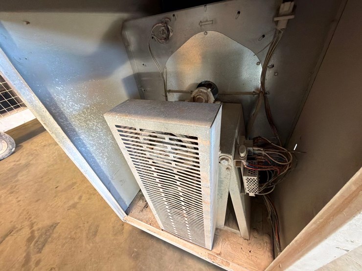 l.b.-white-premier-350-df-portable-heater-image-10