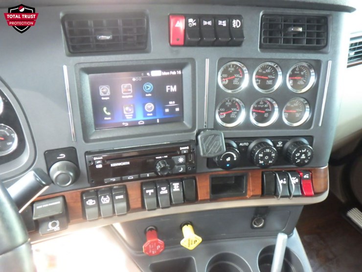 2021-kenworth-t680-image-18