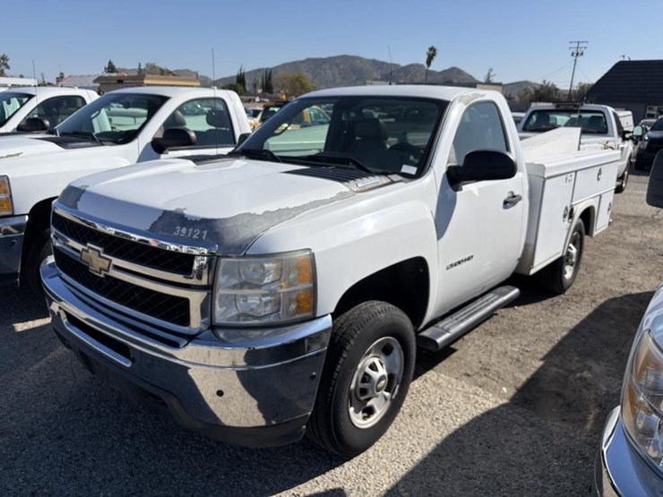 2011-chevrolet-2500-image-1