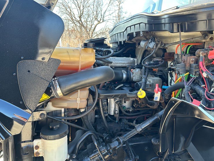 2013-international-durastar-4400-image-85