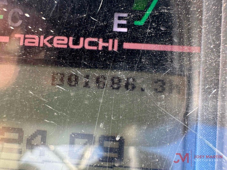 2019-takeuchi-tb230-image-22
