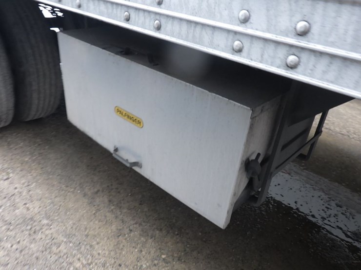 2016-hyundai-reefer-image-8