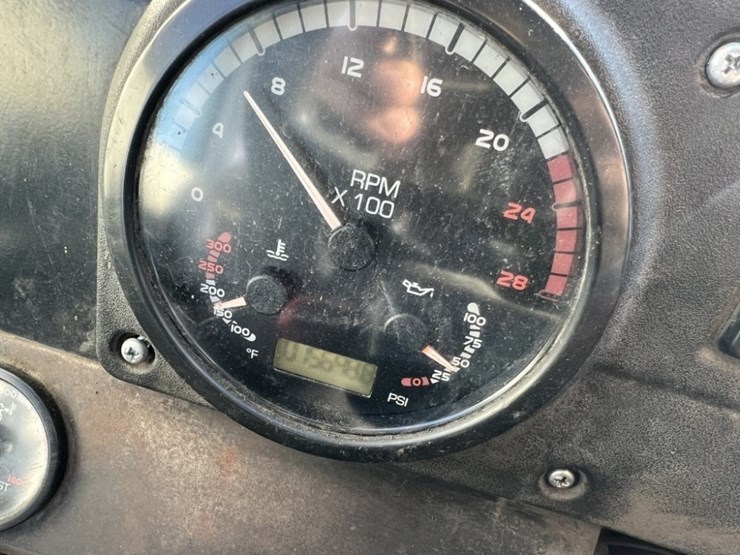 2013-mack-leu612-image-32