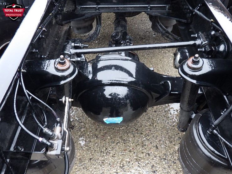 2024-kenworth-t680-image-13