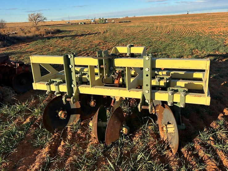 roll-a-cone-track-filler-image-1