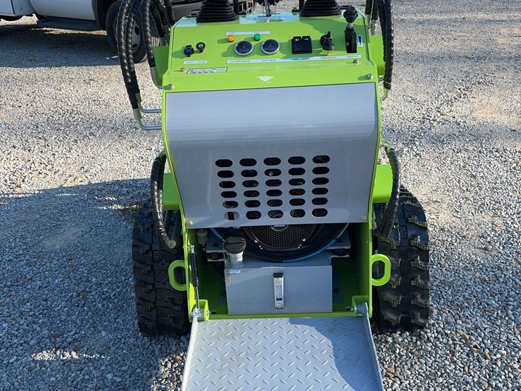 unused-mini-skid-steer-loader-image-11